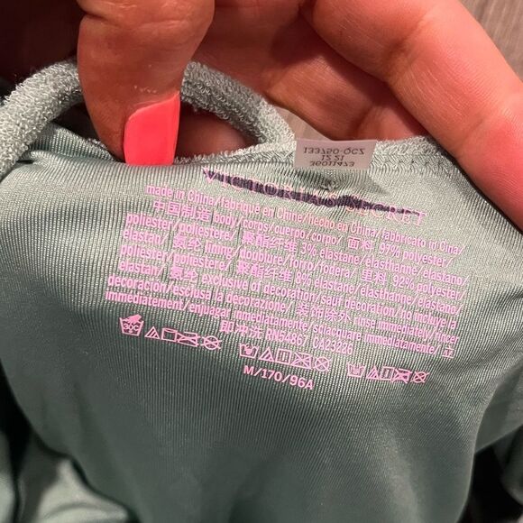 NWOT Victoria’s Secret Strappy Crossback One Piece Swimsuit Mint Green Size M - Picture 2 of 3